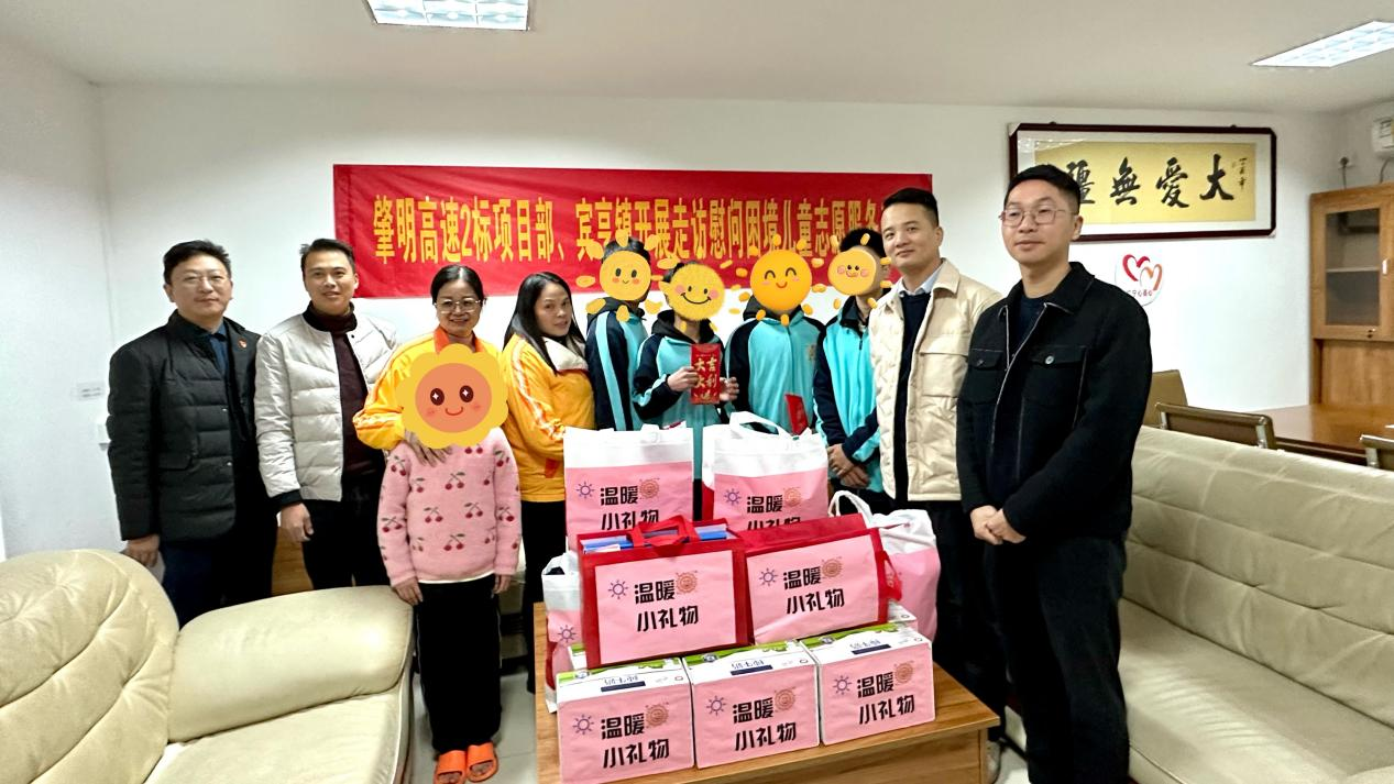 您现在的位置:>首页>宾亨镇>在现场,宾亨镇党委书记林寿智,镇长祝永康